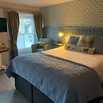 The Bay Horse, 4*