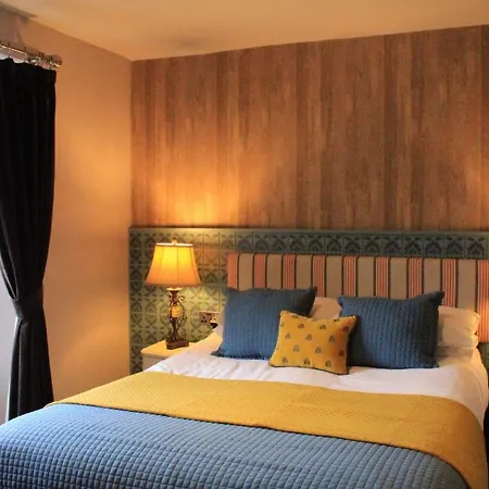 The Bay Horse, 4*