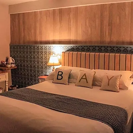 The Bay Horse, 4*